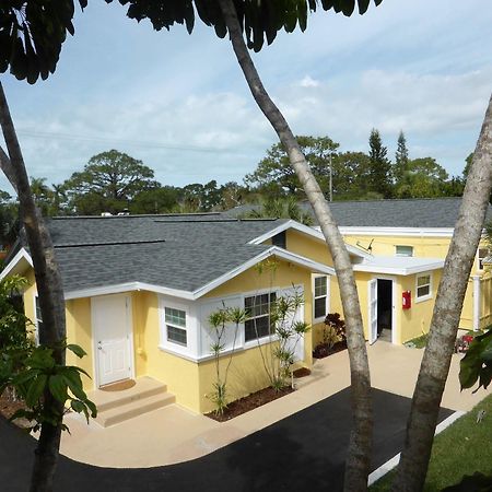 Englewood Bay Motel מראה חיצוני תמונה