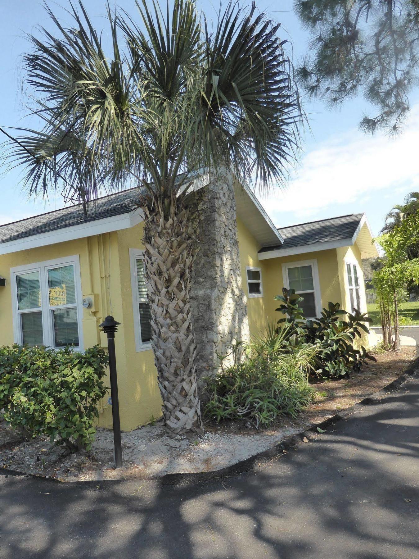 Englewood Bay Motel מראה חיצוני תמונה